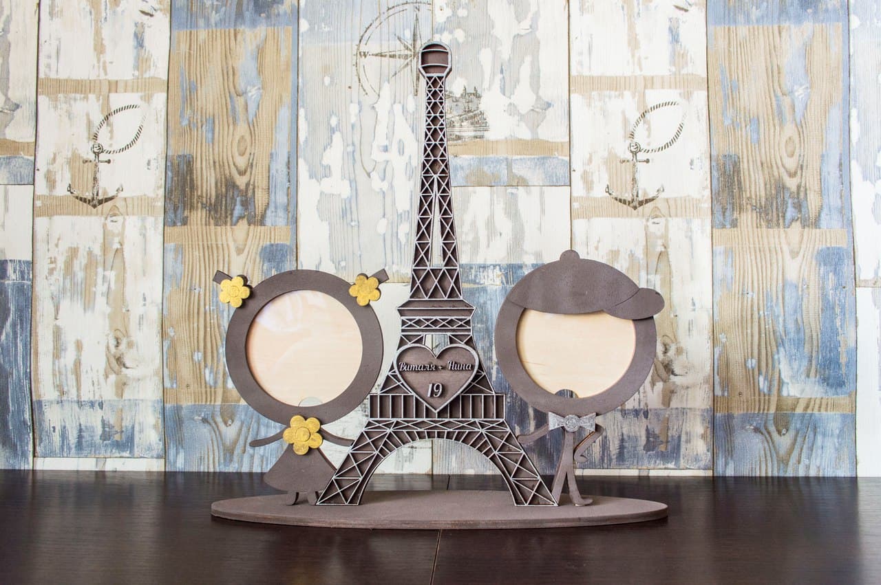 Eiffel Tower Romantic Dual Photo Frame Laser Cut Vector File