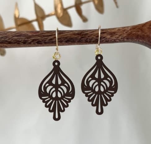 Elegant Filigree Teardrop Earrings Laser Cut Vector Design