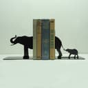 Design Vetor de Aparador de Livros Família Elefante