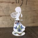 Diseño de Servilletero de Niña con Flores para Corte Láser