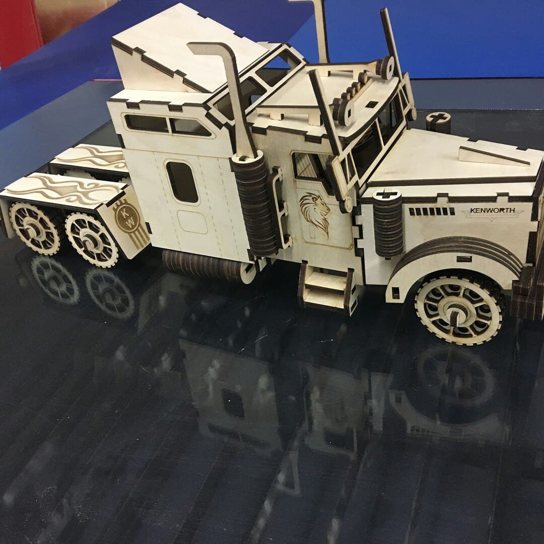 Kenworth W900 Truck 3D Puzzle Laser Cut File (CDR)