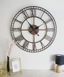 Archivo Vectorial de Reloj de Pared con Números Romanos