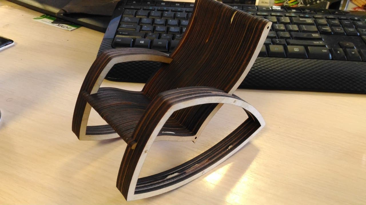 Miniatura de Mecedora de Madera para Corte Láser (CDR)