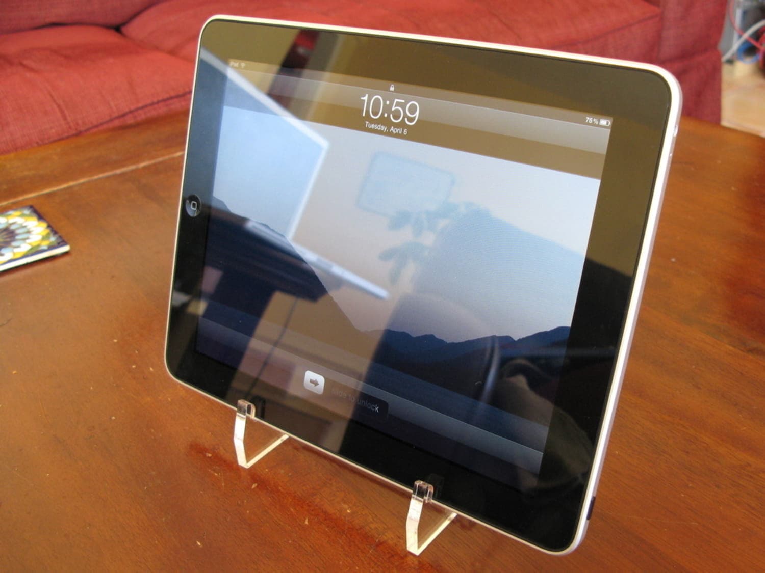Minimalist Acrylic Tablet Stand Laser Cut Vector Design