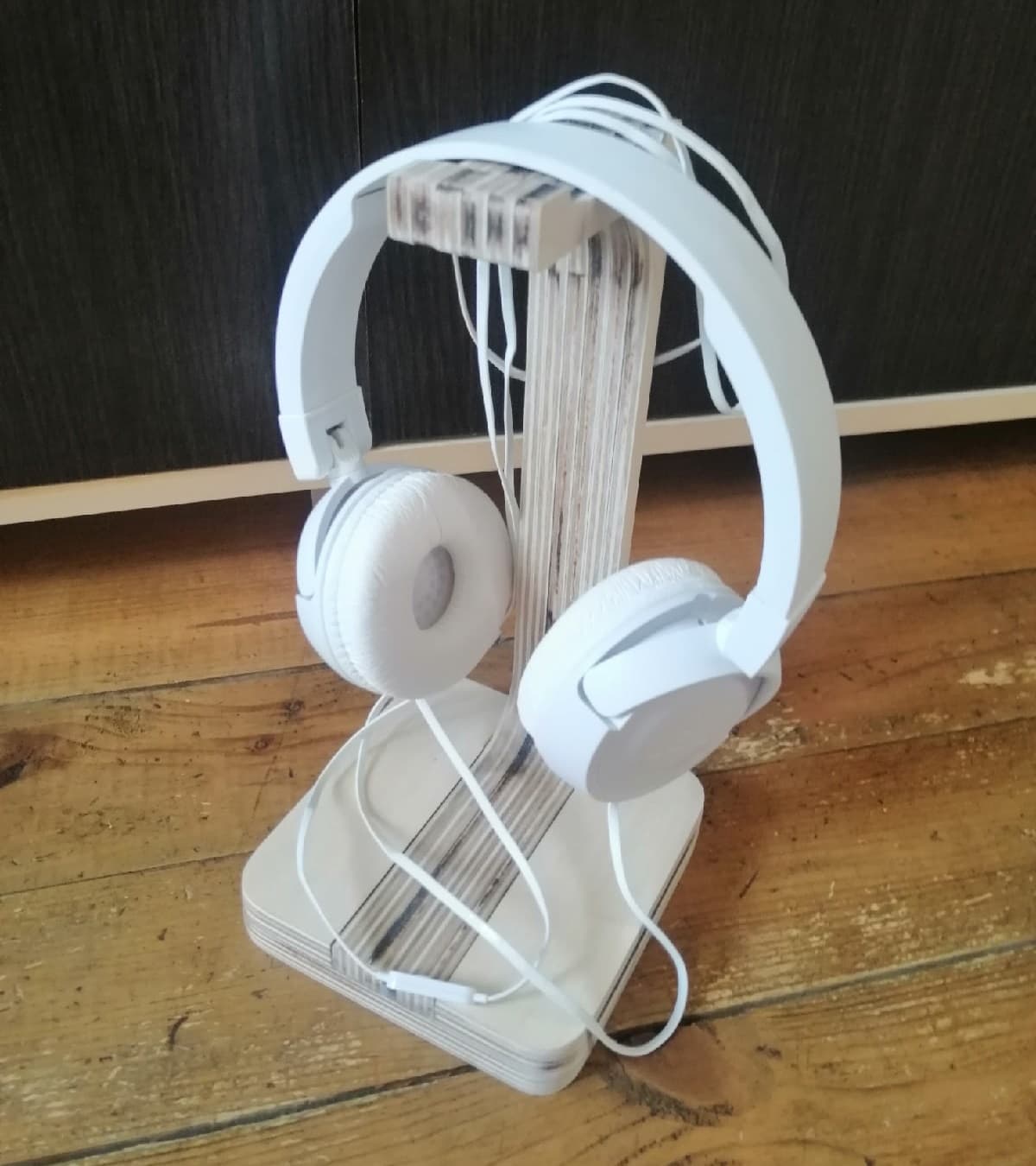 Suporte de Fone de Ouvido em Madeira para Corte a Laser