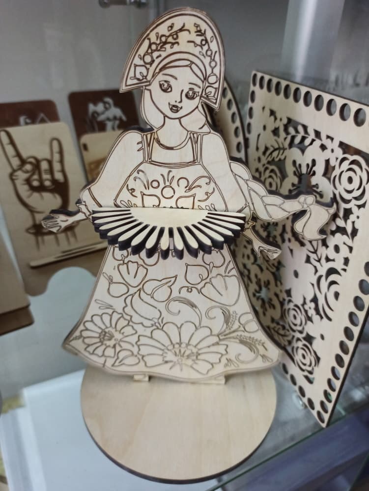 Russian Girl Napkin Holder Laser Cut Vector File