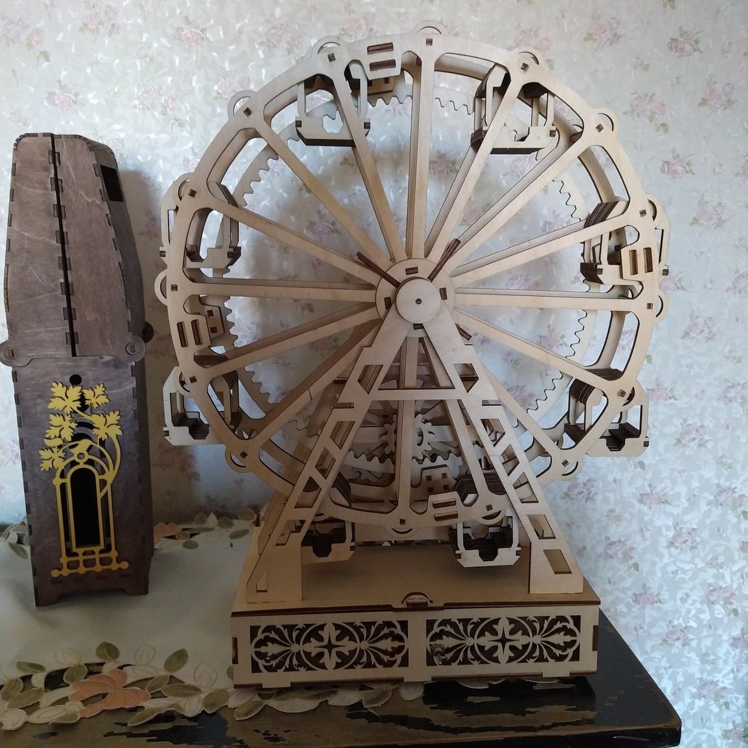 3D Wooden Ferris Wheel Mechanical Model Laser Cut Vector File