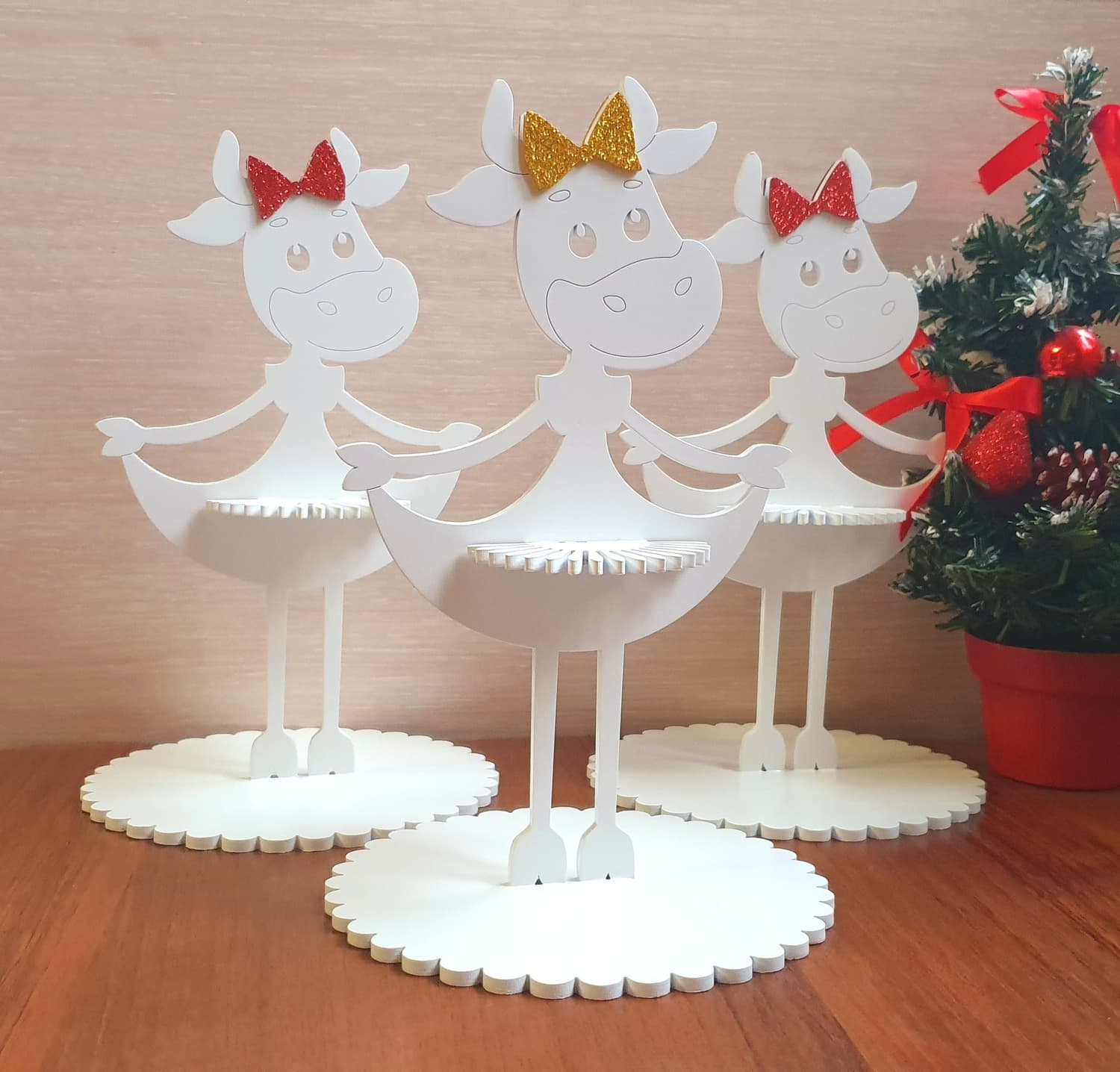 Cute Cow Napkin Holder Laser Cut Design Free Vector