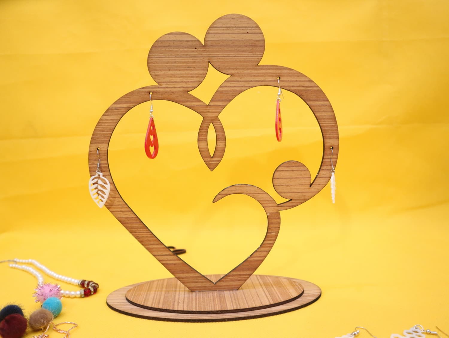 Family Heart Earring Stand Laser Cut Vector File