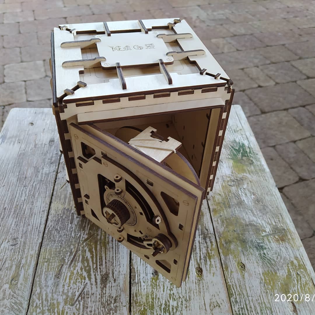 Interactive Wooden Safe 3D Puzzle Laser Cut Vector Plan