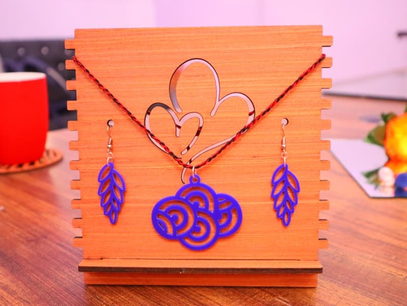 Laser Cut Jewelry Display Stand with Hearts DXF Vector File
