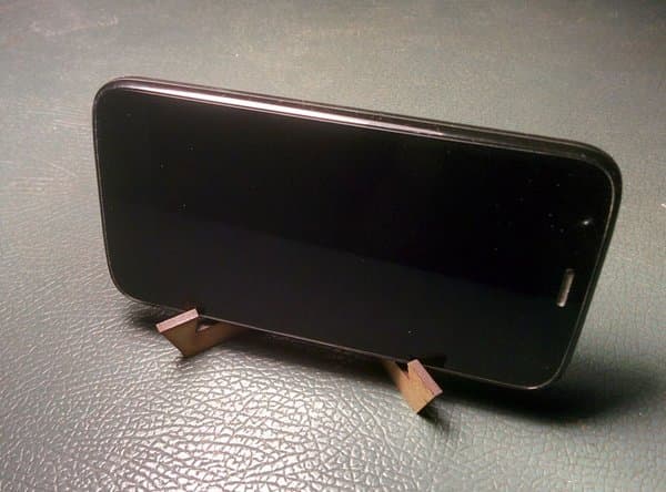 Minimalist Laser Cut Phone Stand Vector File (DXF, DWG)