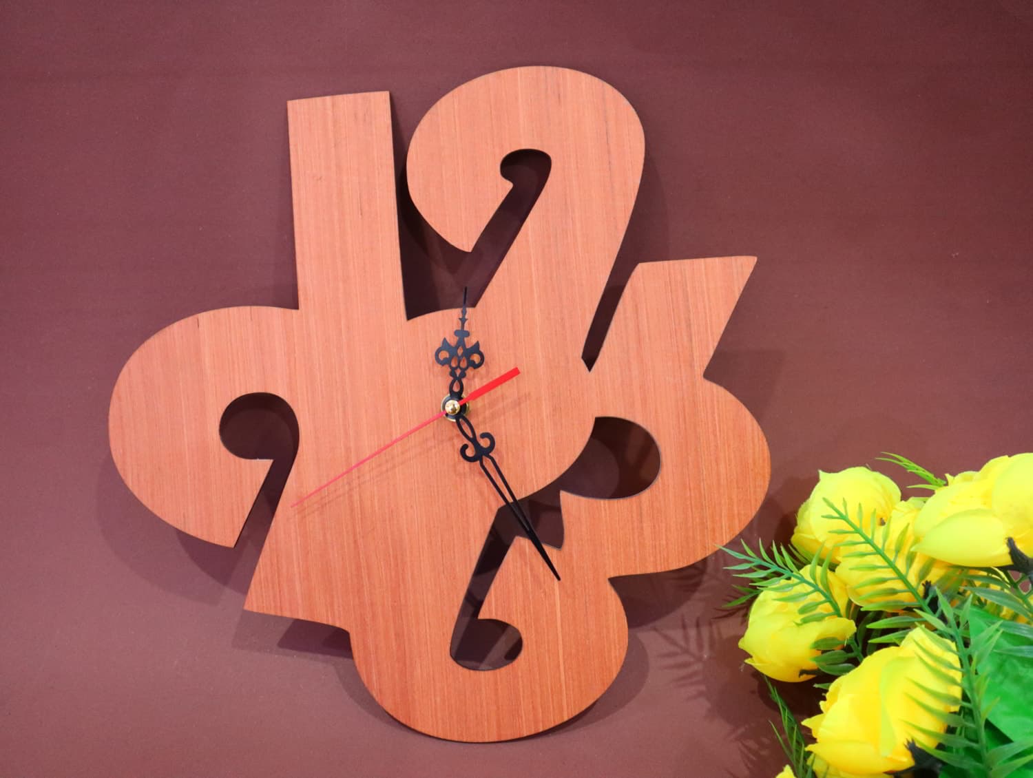 Reloj de Pared con Números Abstractos para Corte Láser
