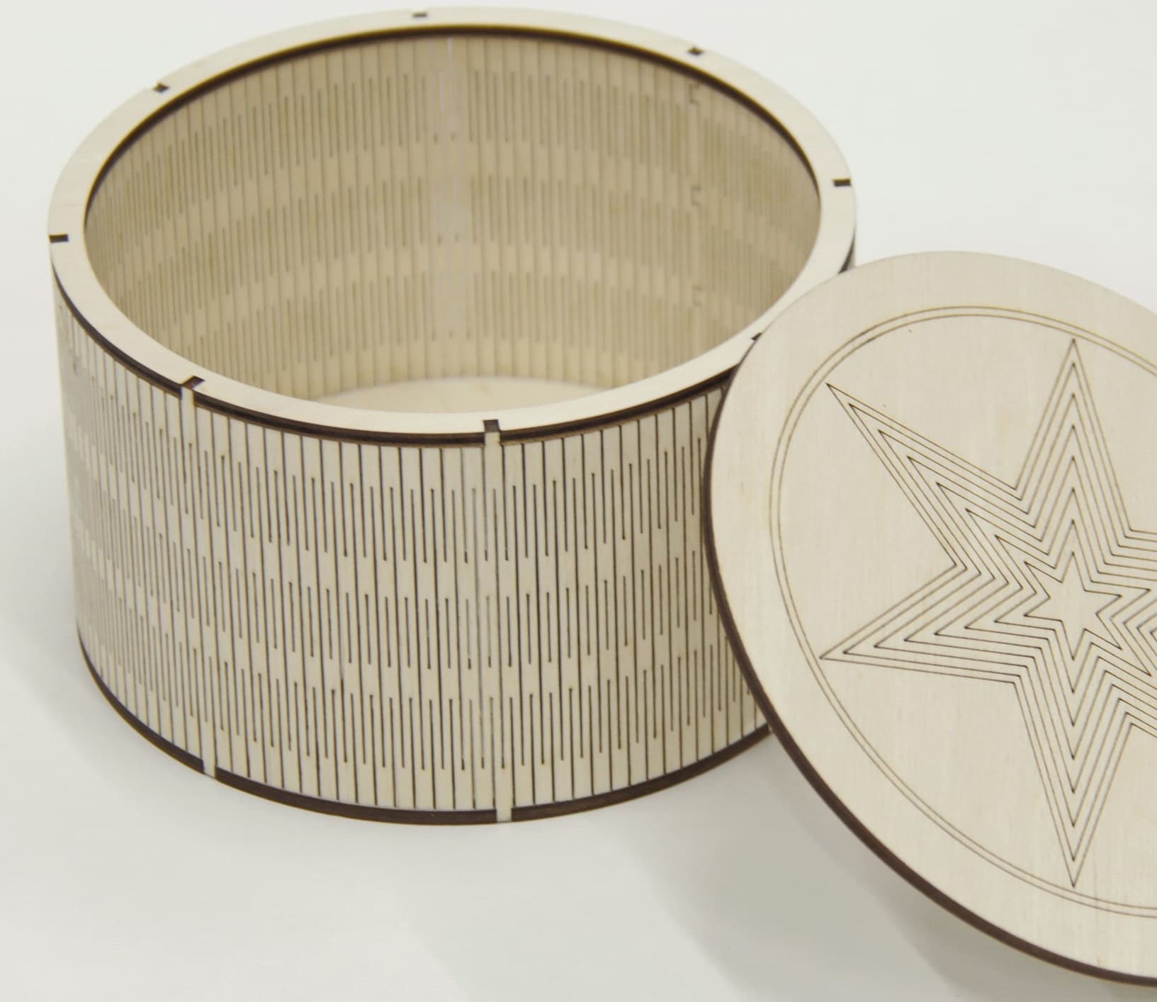 Round Flexible Wood Box with Star Lid Laser Cut Vector File