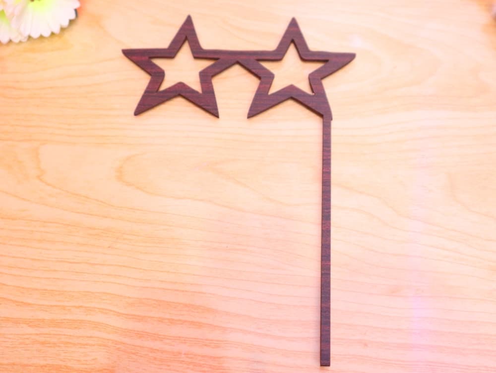 Archivo Vectorial de Gafas con Forma de Estrella para Corte Láser DXF