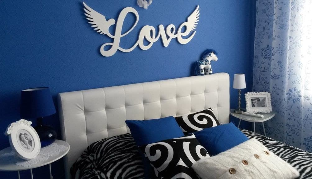 Winged Love Wall Art Sign - Free DXF Laser Cut File